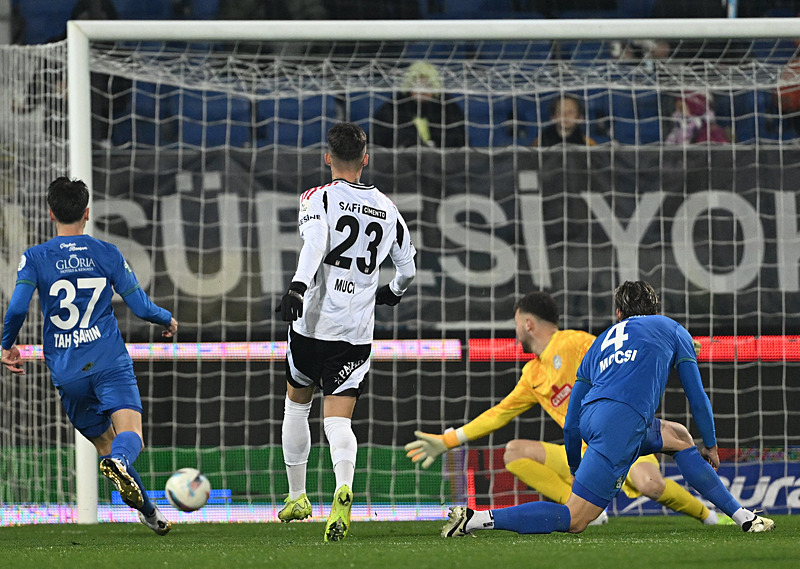 Spor yazarları Çaykur Rizespor - Beşiktaş maçını yorumladı!