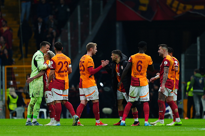 Spor yazarları Galatasaray - Göztepe maçını yorumladı!