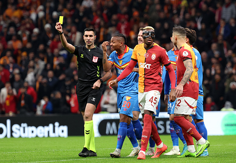 Spor yazarları Galatasaray - Göztepe maçını yorumladı!