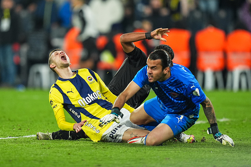 Spor yazarlarından Fenerbahçe-Hatayspor maçı sonrası dikkat çeken sözler!