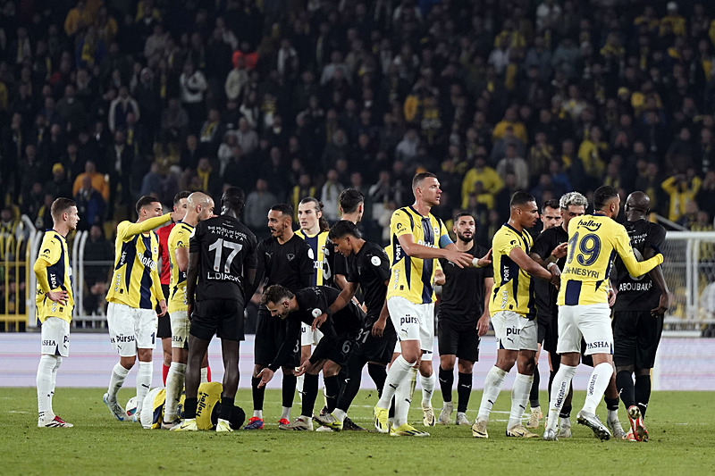 Spor yazarlarından Fenerbahçe-Hatayspor maçı sonrası dikkat çeken sözler!