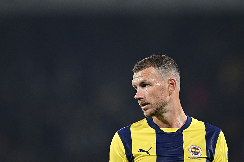 TRANSFER HABERİ: Fenerbahçe’de şok eden iddia! Dzeko ve Tadic...