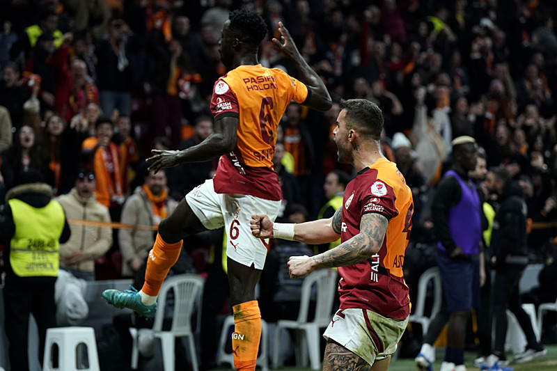 Spor yazarları Galatasaray - RAMS Başakşehir maçını değerlendirdi!