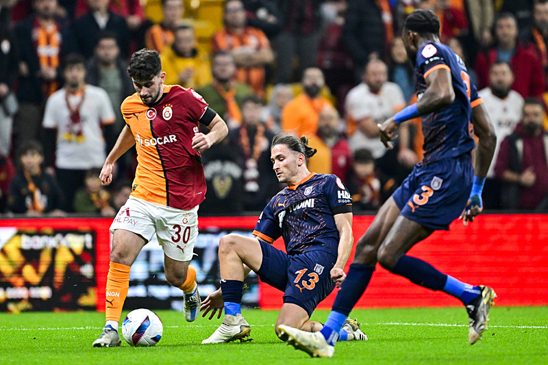 Spor yazarları Galatasaray - RAMS Başakşehir maçını değerlendirdi!