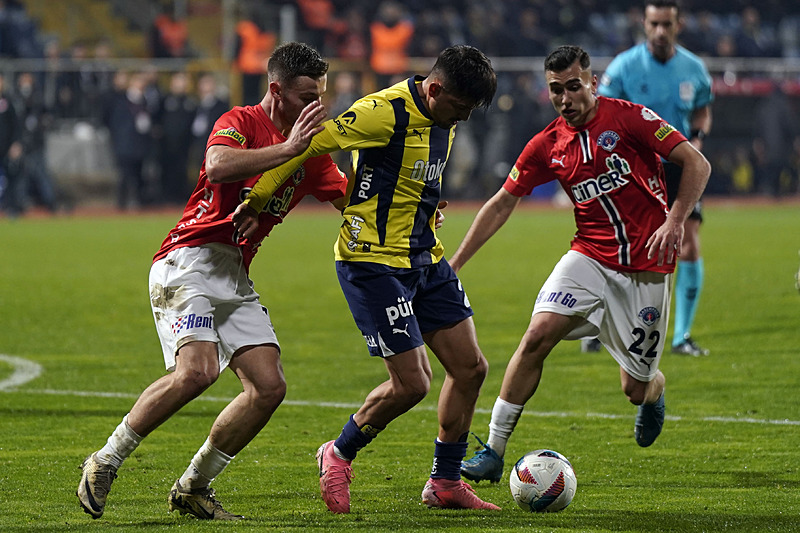 Spor yazarları Kasımpaşa - Fenerbahçe maçını değerlendirdi!