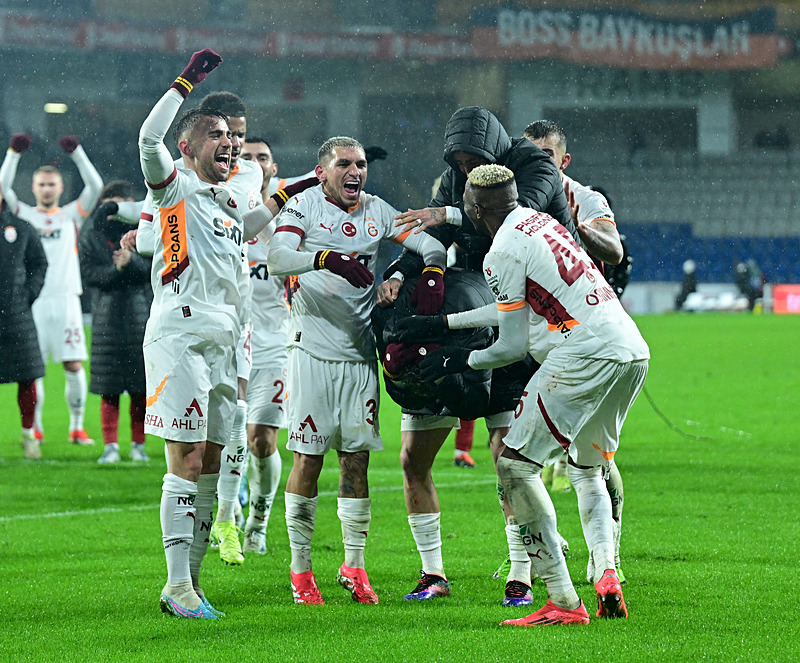 Spor yazarları RAMS Başakşehir - Galatasaray maçını değerlendirdi!