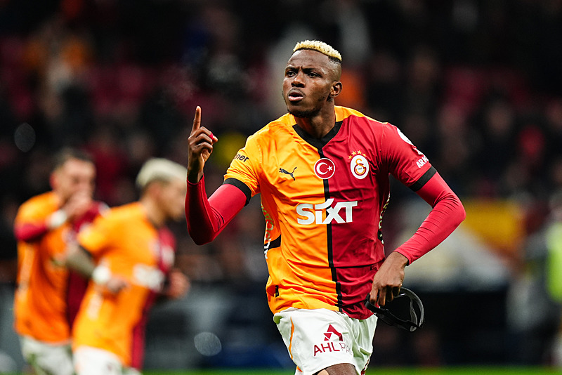 GALATASARAY HABERLERİ | Victor Osimhen kararını verdi! Transferde resti çekti