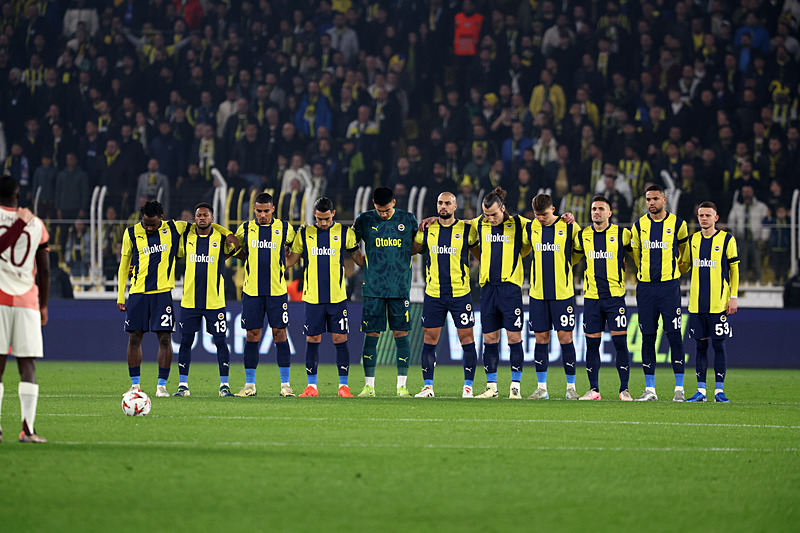 Spor yazarları Fenerbahçe - Lyon maçını yorumladı!