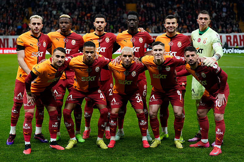 Galatasaray’dan transferde sağ bek önlemi! Cimbom işi şansa bırakmıyor