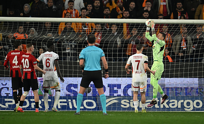 Spor yazarları Gaziantep FK - Galatasaray maçını değerlendirdi!