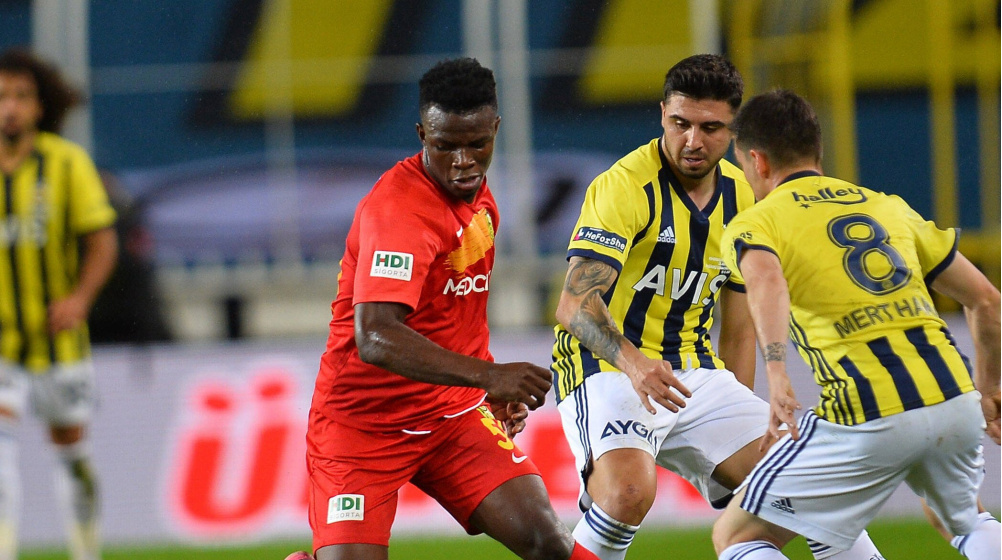 Galatasaray’dan Fransa’ya transfer çıkarması! Stoperde yeni hedef belirlendi