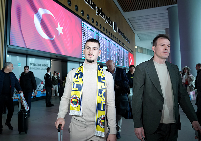TRANSFER HABERİ: Fenerbahçe’de Mimovic geldiği gibi gidiyor! Yeni adresi Süper Lig ekibi