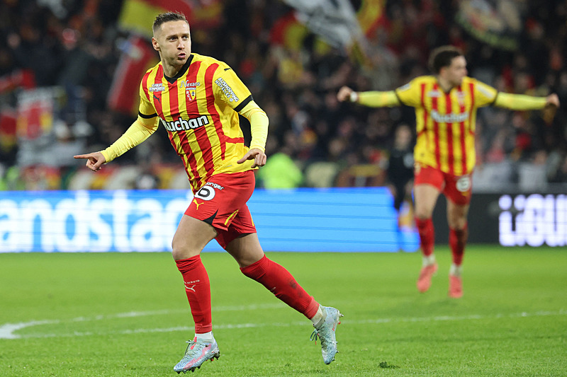 TRANSFER HABERLERİ: Galatasaray’dan sağ bek hamlesi! Polonya basını açıkladı...