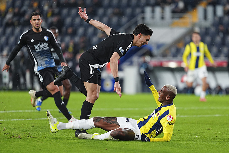 Spor yazarları Fenerbahçe - Erzurumspor FK maçını değerlendirdi