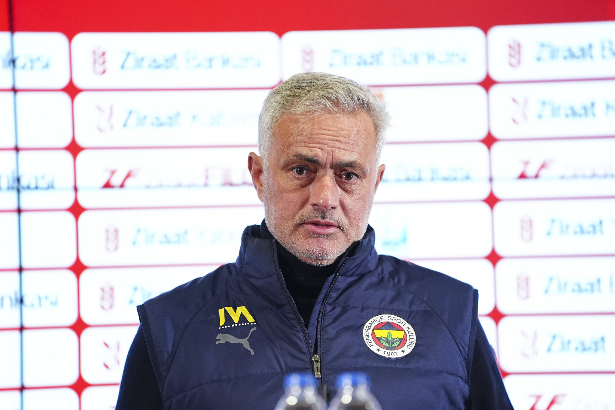 TRANSFER HABERLERİ | Fenerbahçe’den stopere yerli takviyesi! Diego Carlos’un sakatlığı planları bozdu