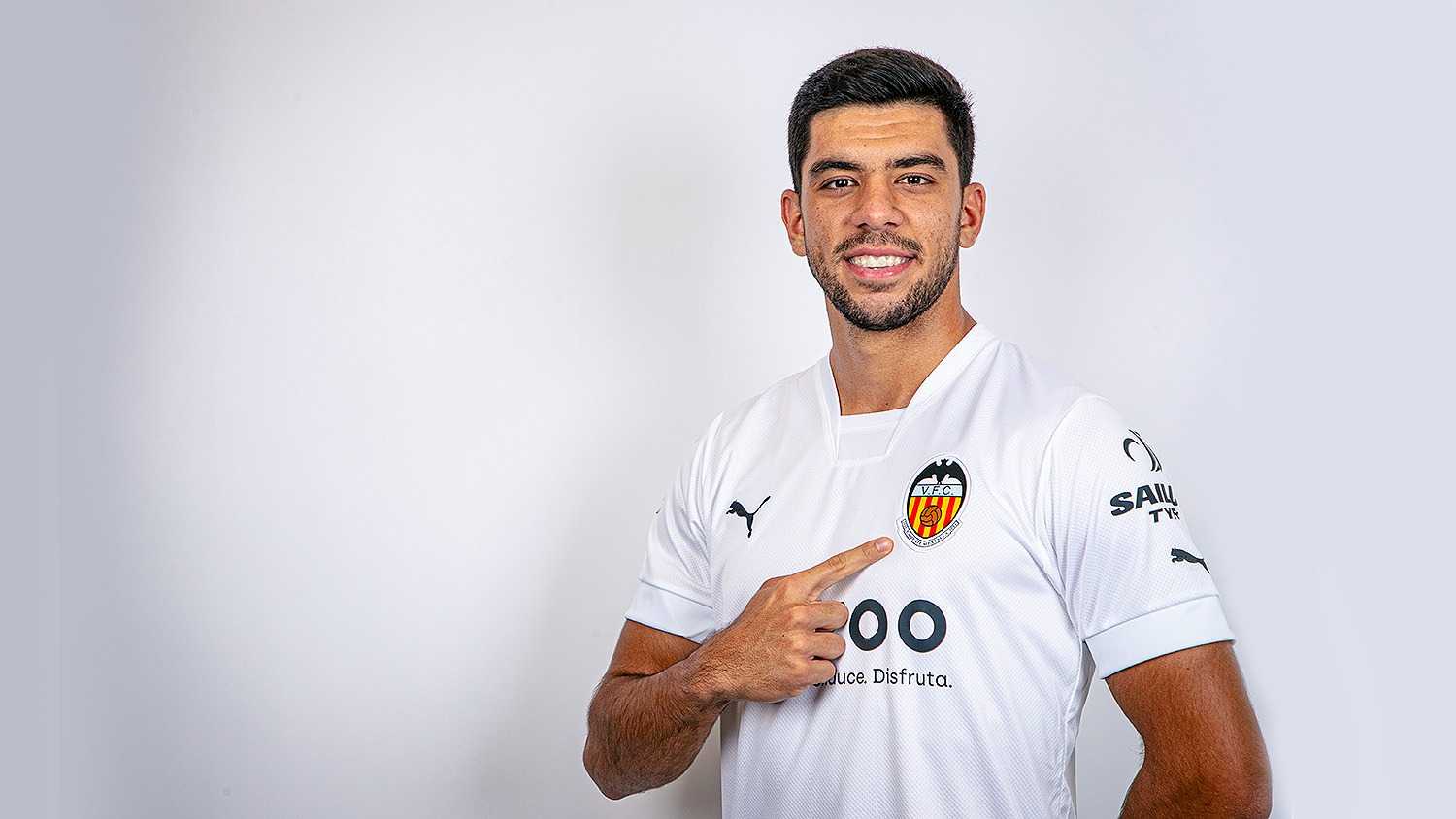 TRANSFER HABERLERİ | Fenerbahçe’den stopere yerli takviyesi! Diego Carlos’un sakatlığı planları bozdu