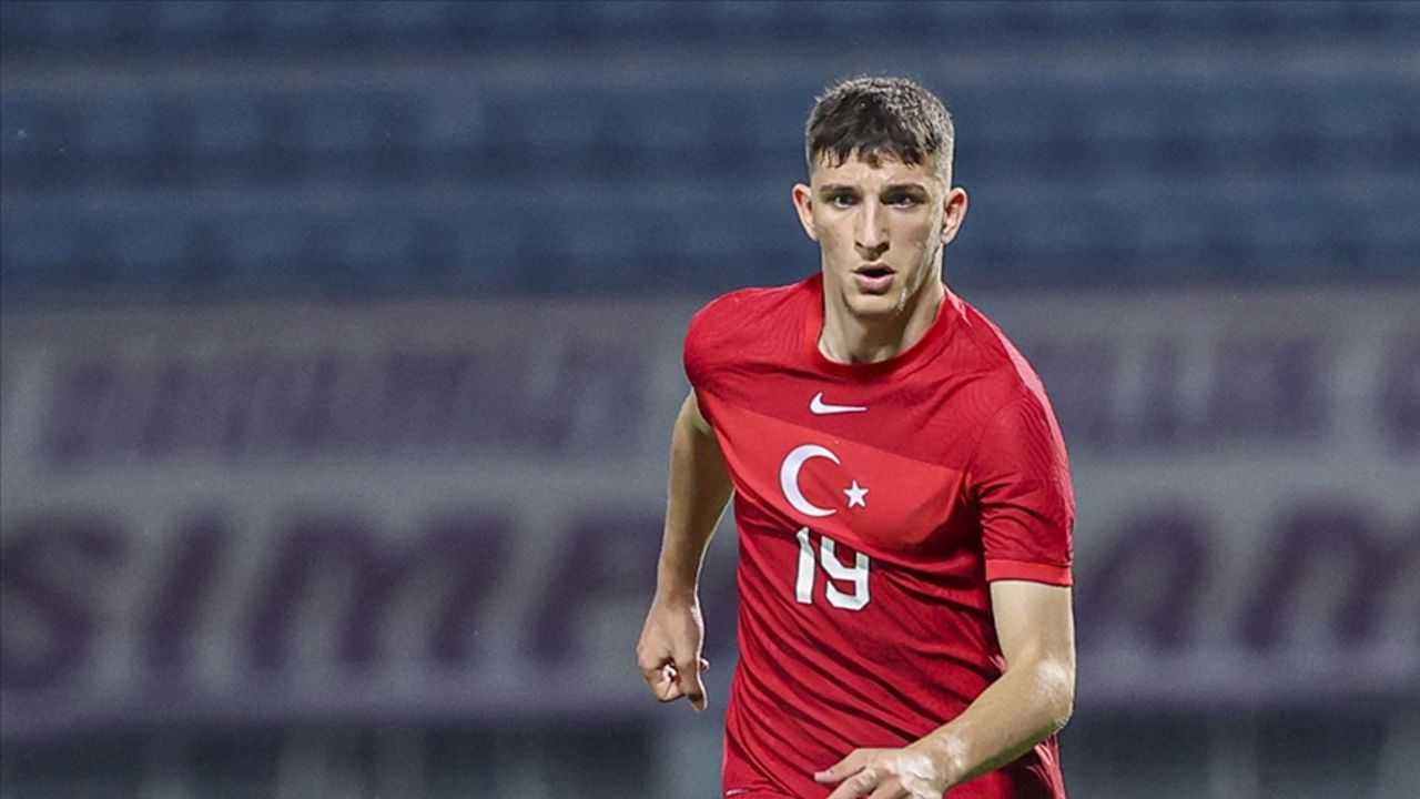 TRANSFER HABERLERİ | Fenerbahçe’den stopere yerli takviyesi! Diego Carlos’un sakatlığı planları bozdu