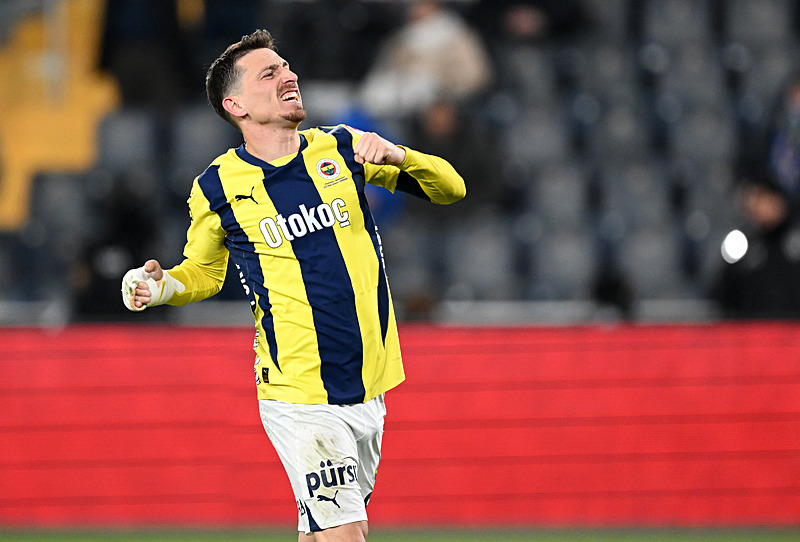Fenerbahçe 3 puan peşinde! İşte Mourinho’nun Corendon Alanyaspor maçı muhtemel 11’i