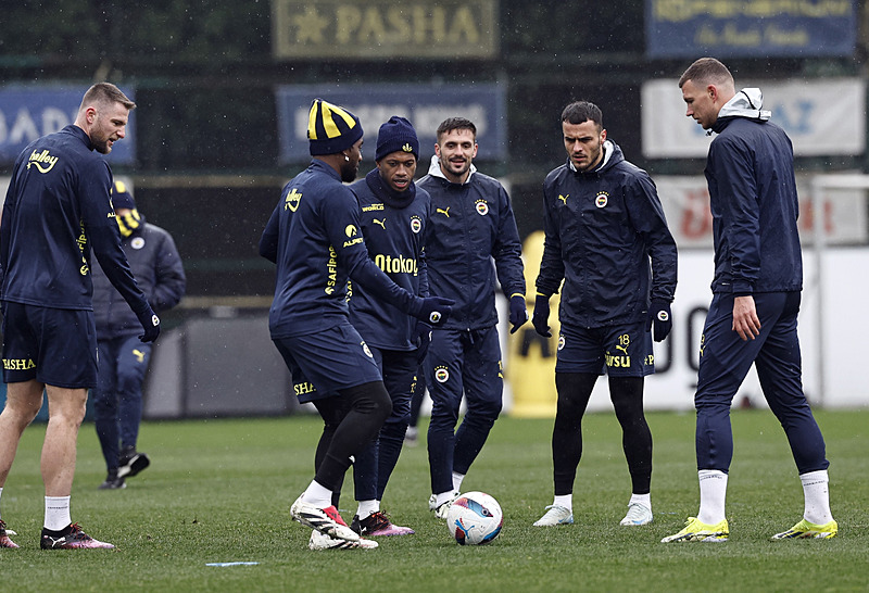 Fenerbahçe 3 puan peşinde! İşte Mourinho’nun Corendon Alanyaspor maçı muhtemel 11’i