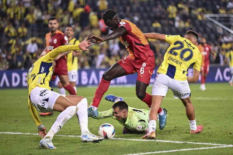 TFF kararını verdi! Galatasaray-Fenerbahçe derbisini yabancı hakem mi yönetecek?
