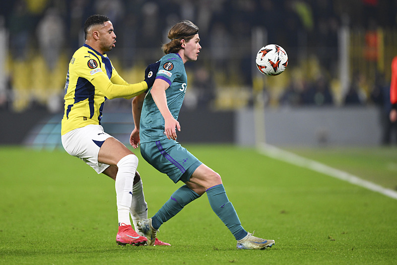 Spor yazarları Fenerbahçe-Anderlecht maçını değerlendirdi!