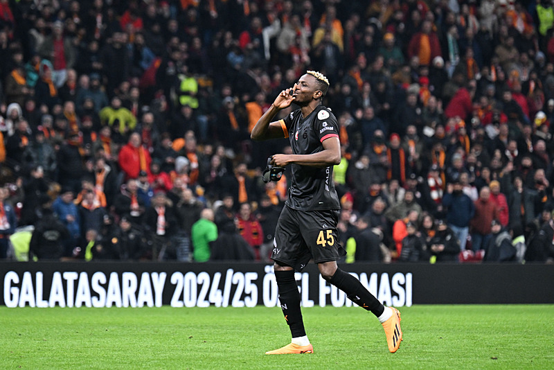 GALATASARAY HABERİ: Osimhen’den takıma büyük motivasyon! Futbolcuları topladı ve...