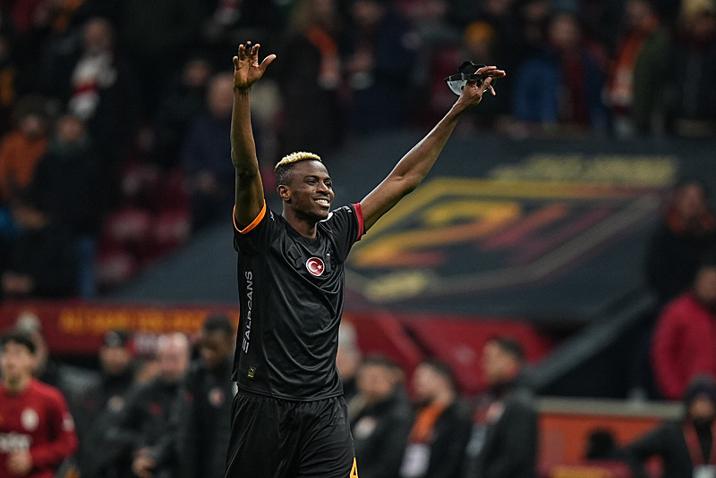 GALATASARAY HABERİ | Dünya devleri Osimhen için transfer yarışına girdi! Bonservis bedelini ödemeye hazırlar