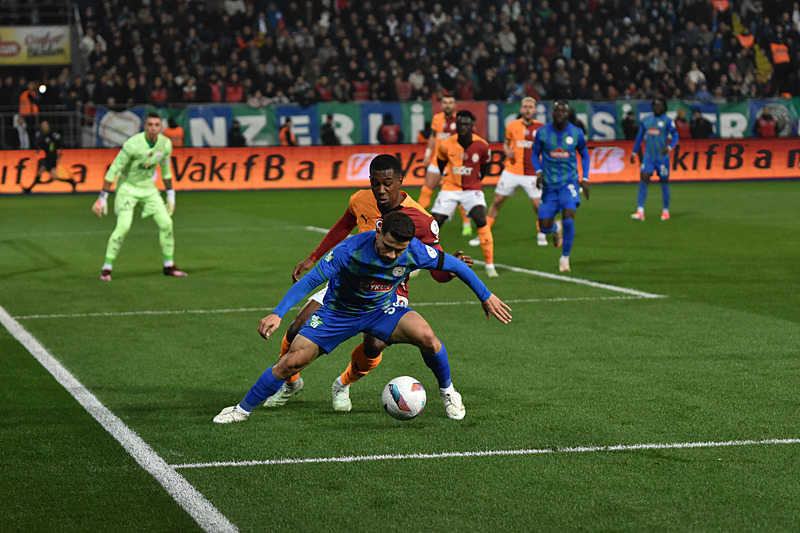Spor yazarlarından flaş Çaykur Rizespor - Galatasaray maçı değerlendirmeleri!