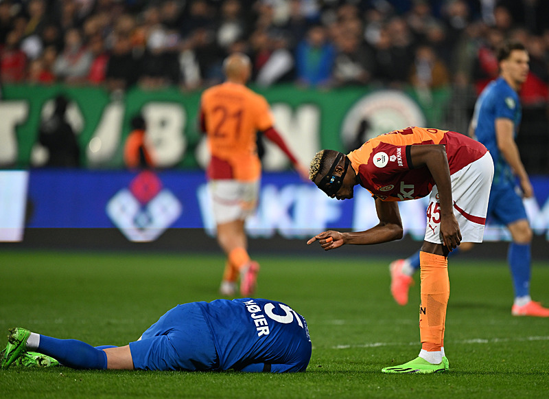 Spor yazarlarından flaş Çaykur Rizespor - Galatasaray maçı değerlendirmeleri!