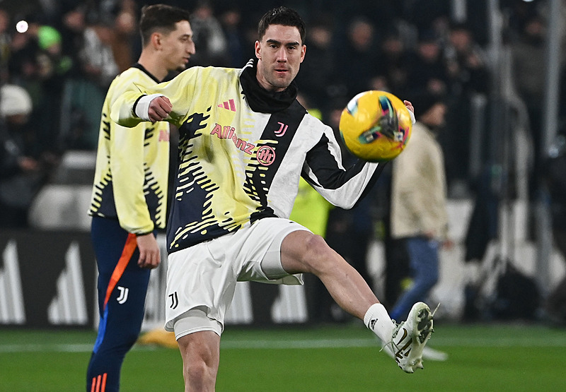 TRANSFER HABERLERİ | Fenerbahçe’den yıldız santrfora kanca! Mourinho onu çok istiyor
