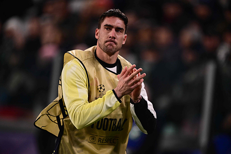 TRANSFER HABERLERİ | Fenerbahçe’den yıldız santrfora kanca! Mourinho onu çok istiyor