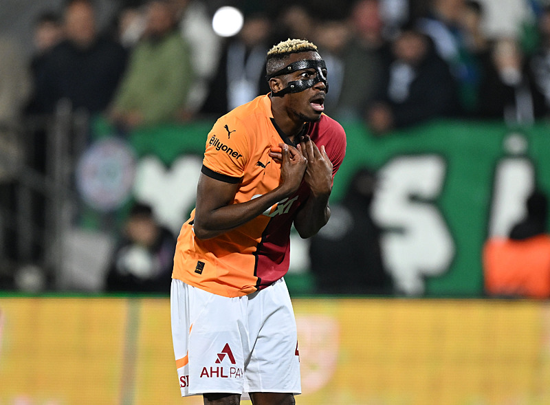 GALATASARAY TRANSFER HABERİ: Osimhen için dev kampanya hamlesi! Yönetim bir araya geliyor