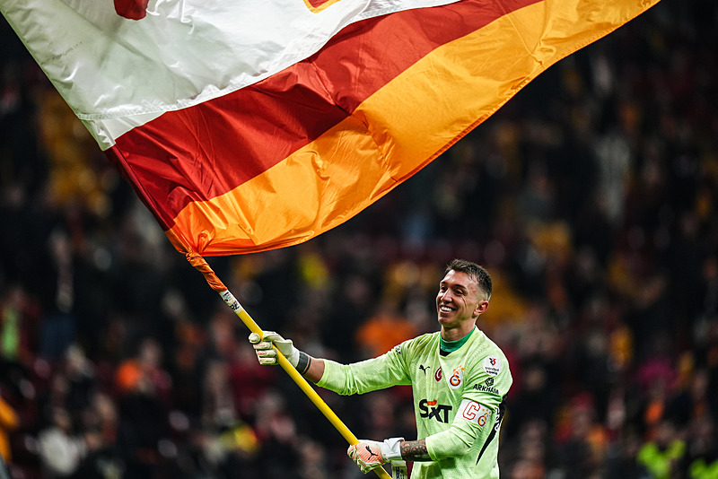 GALATASARAY HABERLERİ | Claudio Taffarel’den derbi öncesi Muslera yorumu! Türkiye’deki futbol için...