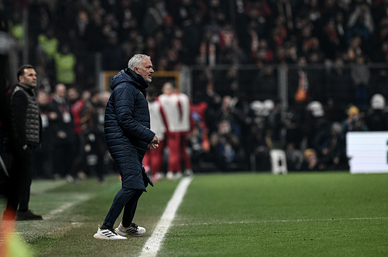 FENERBAHÇE TRANSFER HABERİ: Chelsea’den Jose Mourinho bombası!
