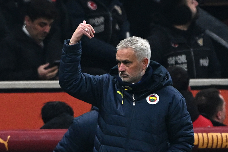 FENERBAHÇE TRANSFER HABERİ: Chelsea’den Jose Mourinho bombası!