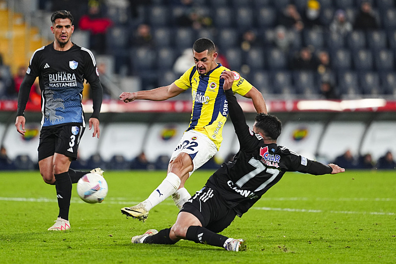 Fenerbahçe’ye kötü haber! 2 hafta sahalardan uzak kalacak