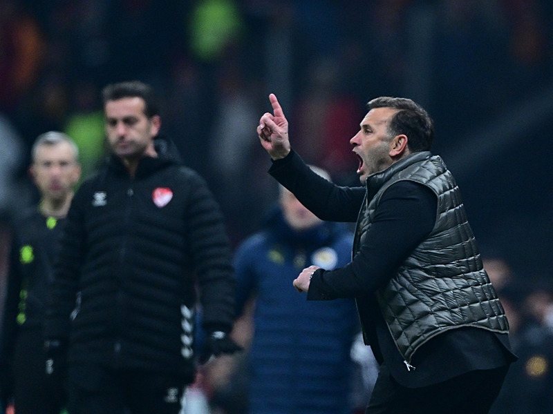 GALATASARAY HABERİ: Dursun Özbek’ten flaş Okan Buruk kararı!
