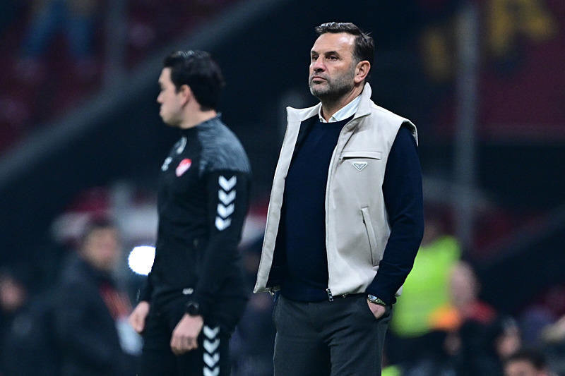 GALATASARAY HABERİ: Dursun Özbek’ten flaş Okan Buruk kararı!