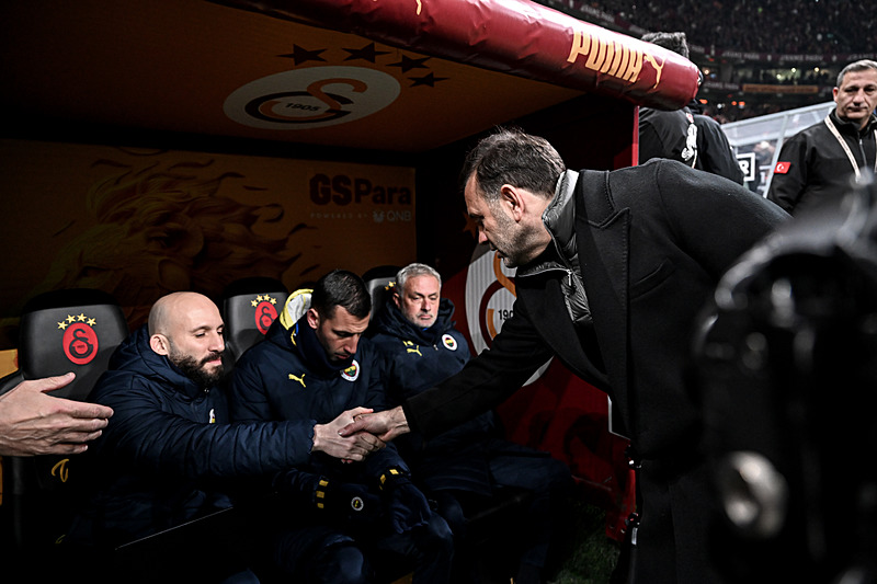 GALATASARAY HABERİ: Okan Buruk’un Jose Mourinho pişmanlığı!