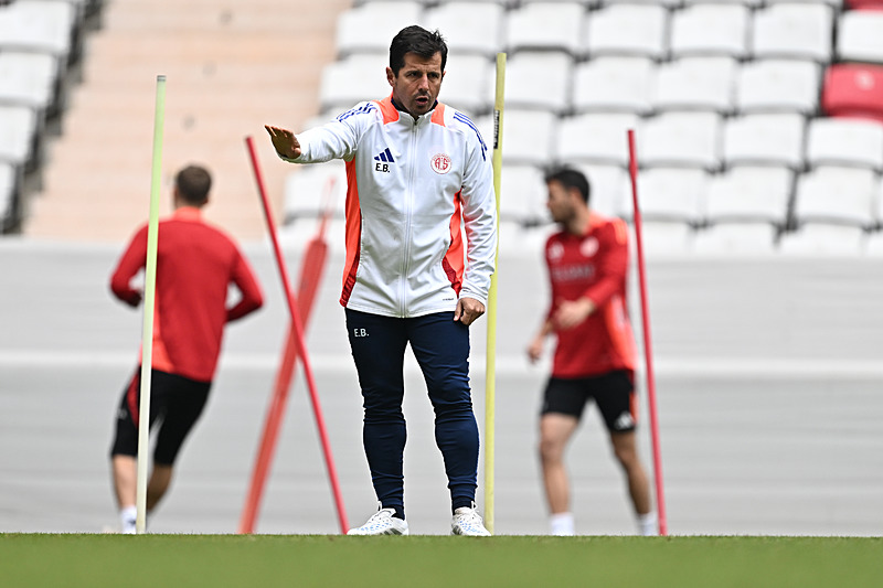 Jose Mourinho ilk 11 kararını verdi! Onvo Antalyaspor...