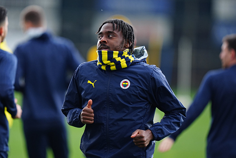 TRANSFER HABERİ: Fenerbahçe’de sözleşme krizi! Yollar resmen ayrılıyor