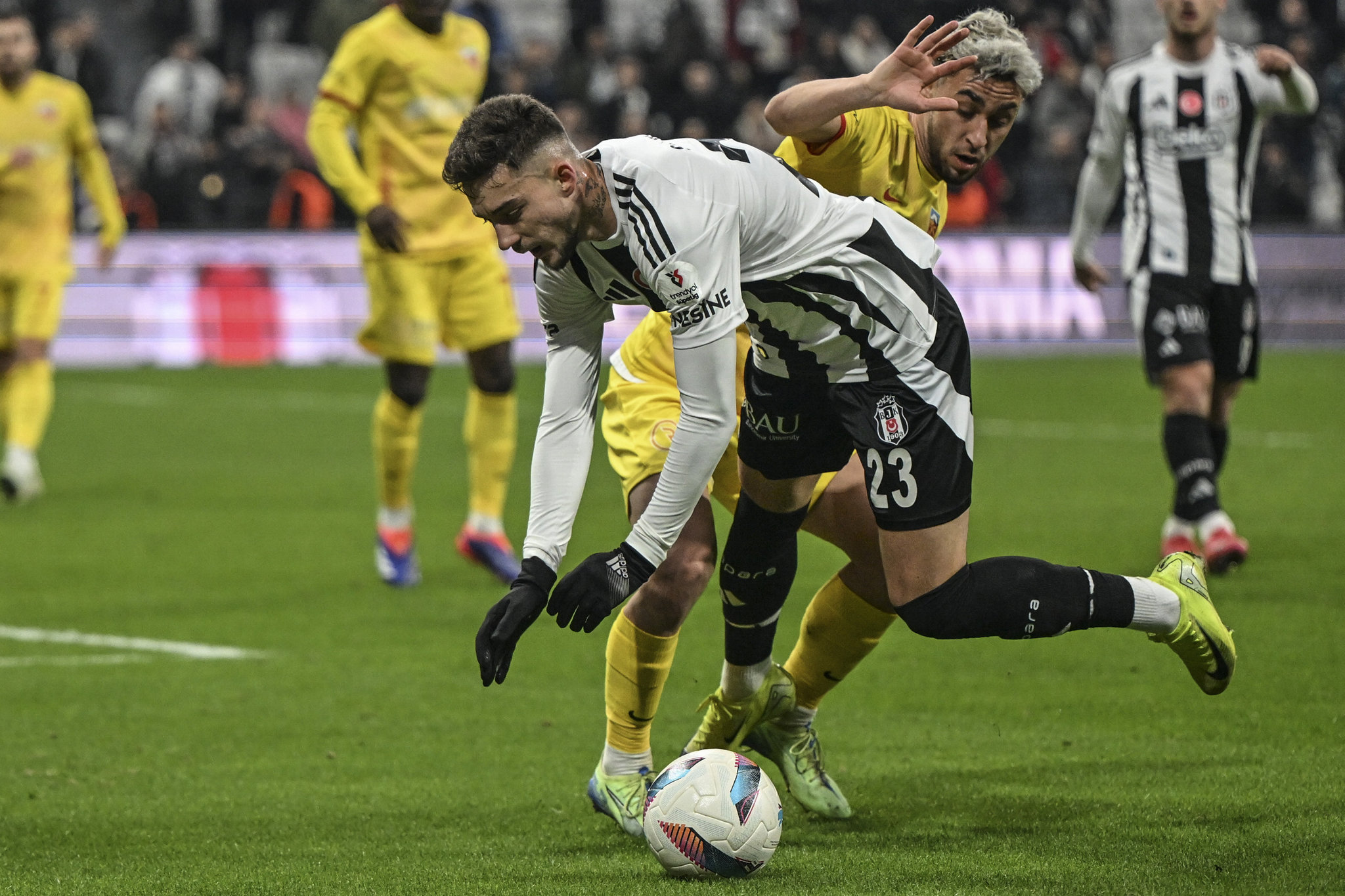 Spor yazarları Beşiktaş-Bellona Kayserispor maçını yorumladı!