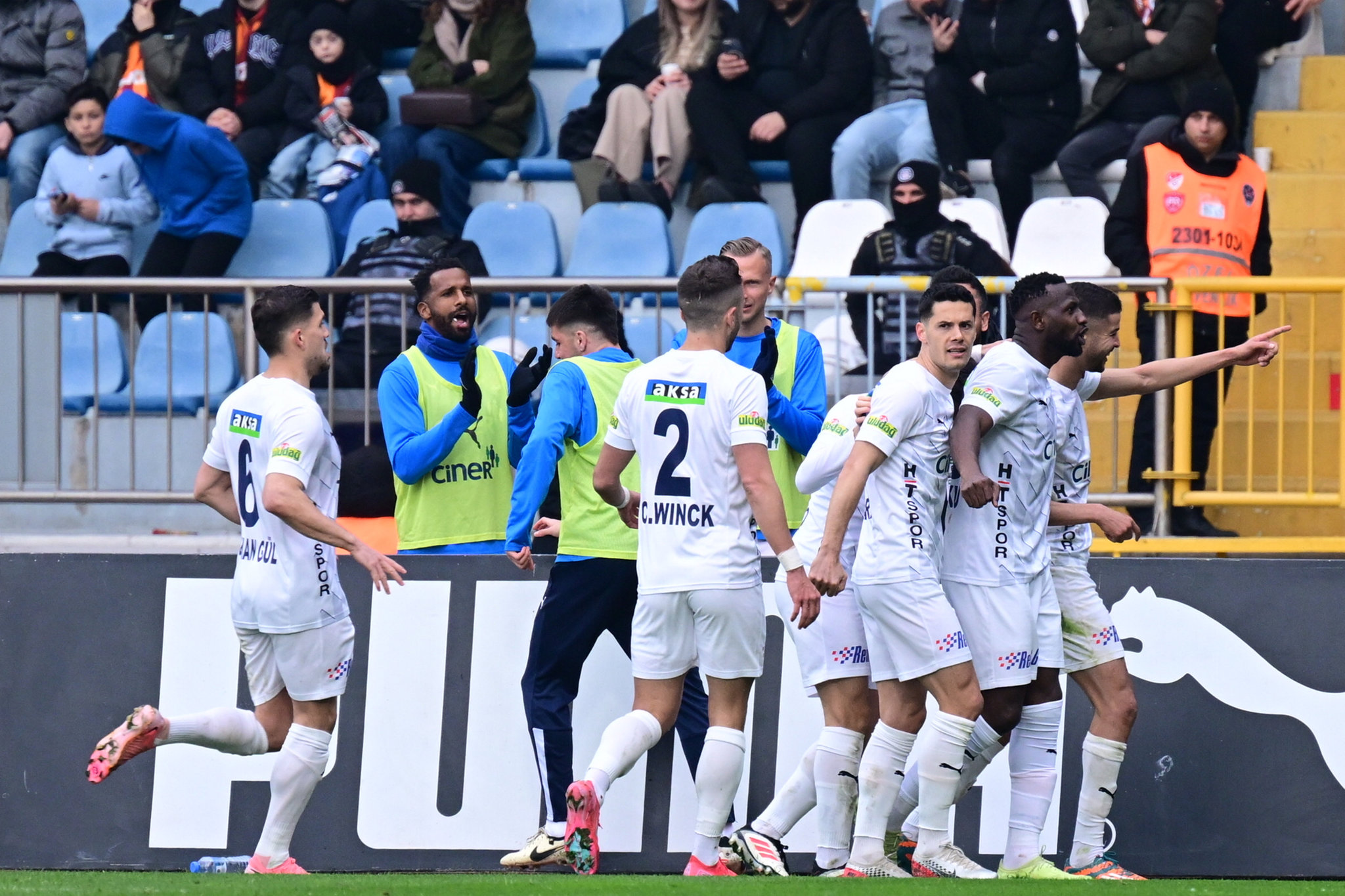 Spor yazarlarından Kasımpaşa-Galatasaray maçı değerlendirmeleri!