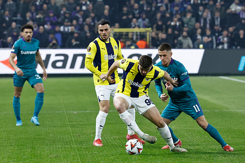 TRANSFER HABERİ |  Fenerbahçe’de beklenen transfer gelişmesi! Yusuf Akçiçek’e dünya devi talip