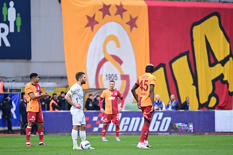 Kasımpaşa-Galatasaray maçında verilen kararlar doğru mu? Trio ekibi değerlendirdi