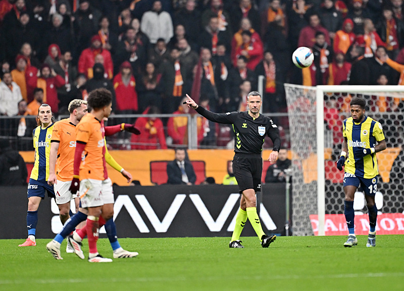TFF’den açıklama geldi! Fenerbahçe-Galatasaray derbini yabancı hakem mi yönetecek?
