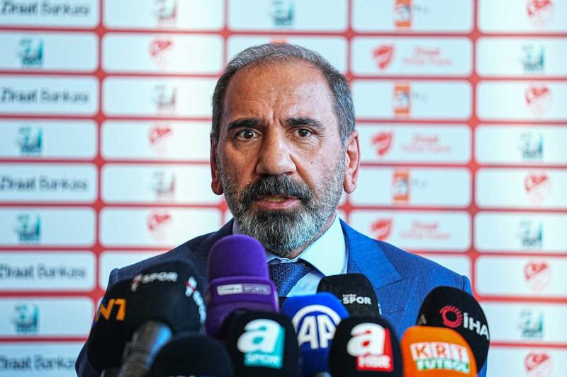 TFF’den açıklama geldi! Fenerbahçe-Galatasaray derbini yabancı hakem mi yönetecek?