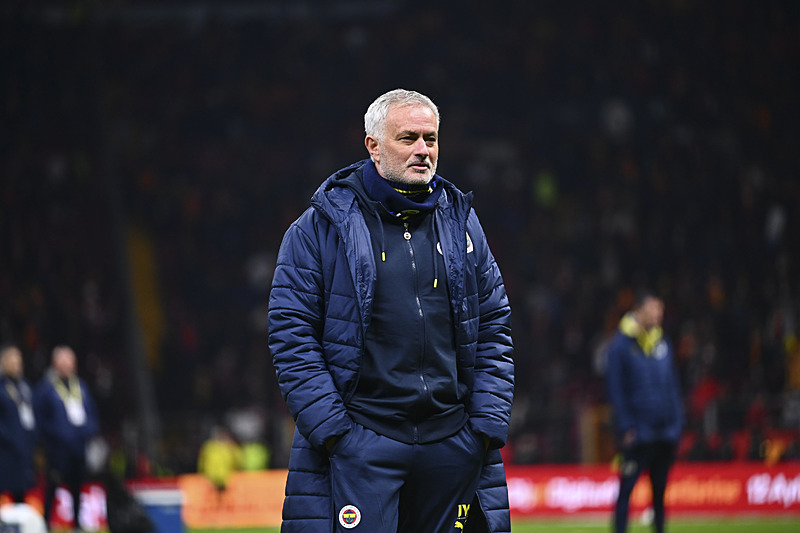 FENERBAHÇE HABERLERİ | Jose Mourinho’dan Galatasaray’a ırkçılık yanıtı! Akıllıca davranmadılar