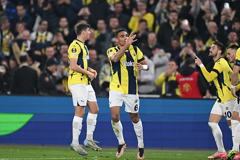Rangers’ın Fenerbahçe galibiyeti İskoç basınında! ’Jose Mourinho’yu şaşkına çevirdi’