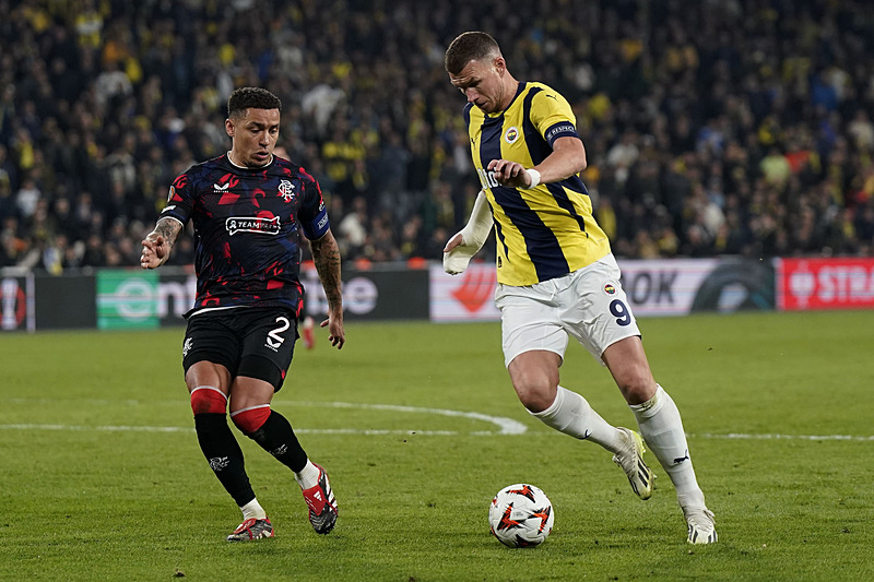 Spor yazarları Fenerbahçe-Rangers maçını değerlendirdi!